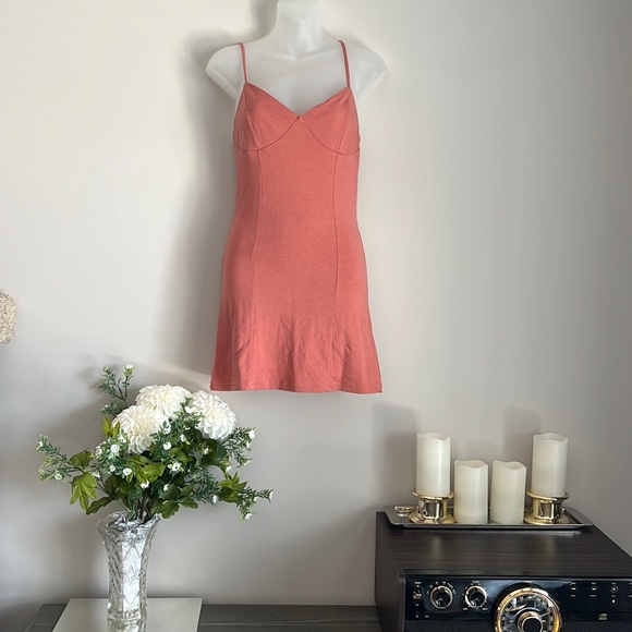 MinkPink muted coral two piece dress with slip and lace overlay - Picture 4 of 8